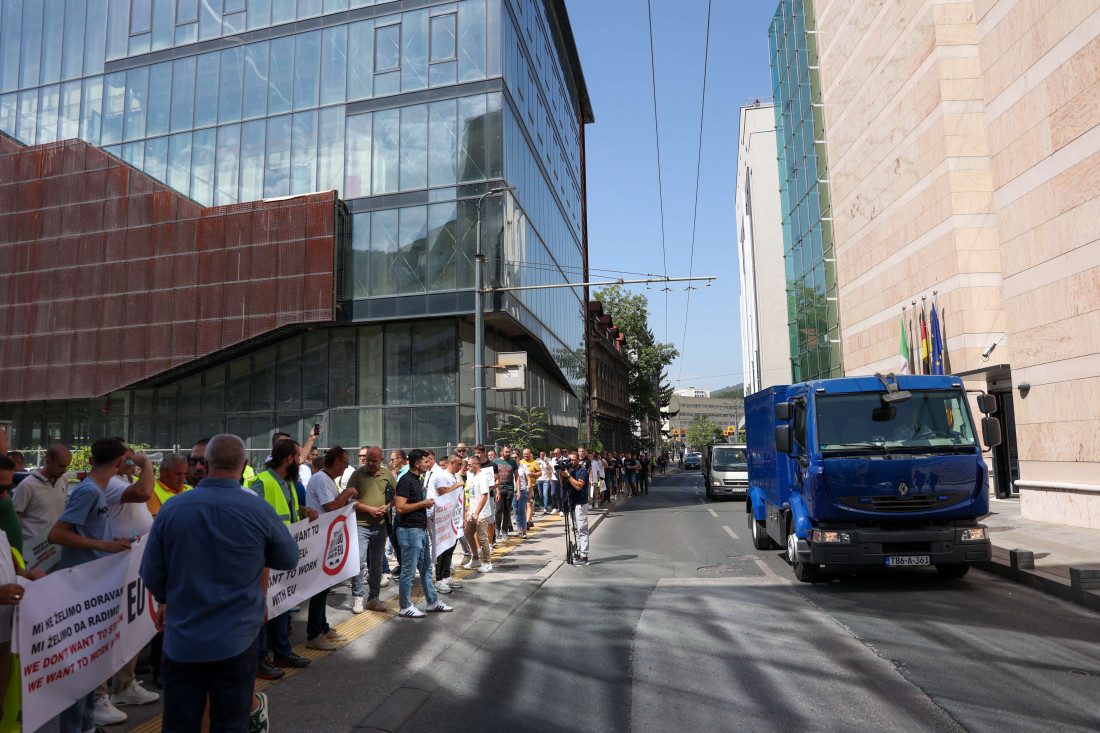 Bh. prevoznici protestvovali u Sarajevu, očekuju rješenje za boravak vozača u Schengen zoni