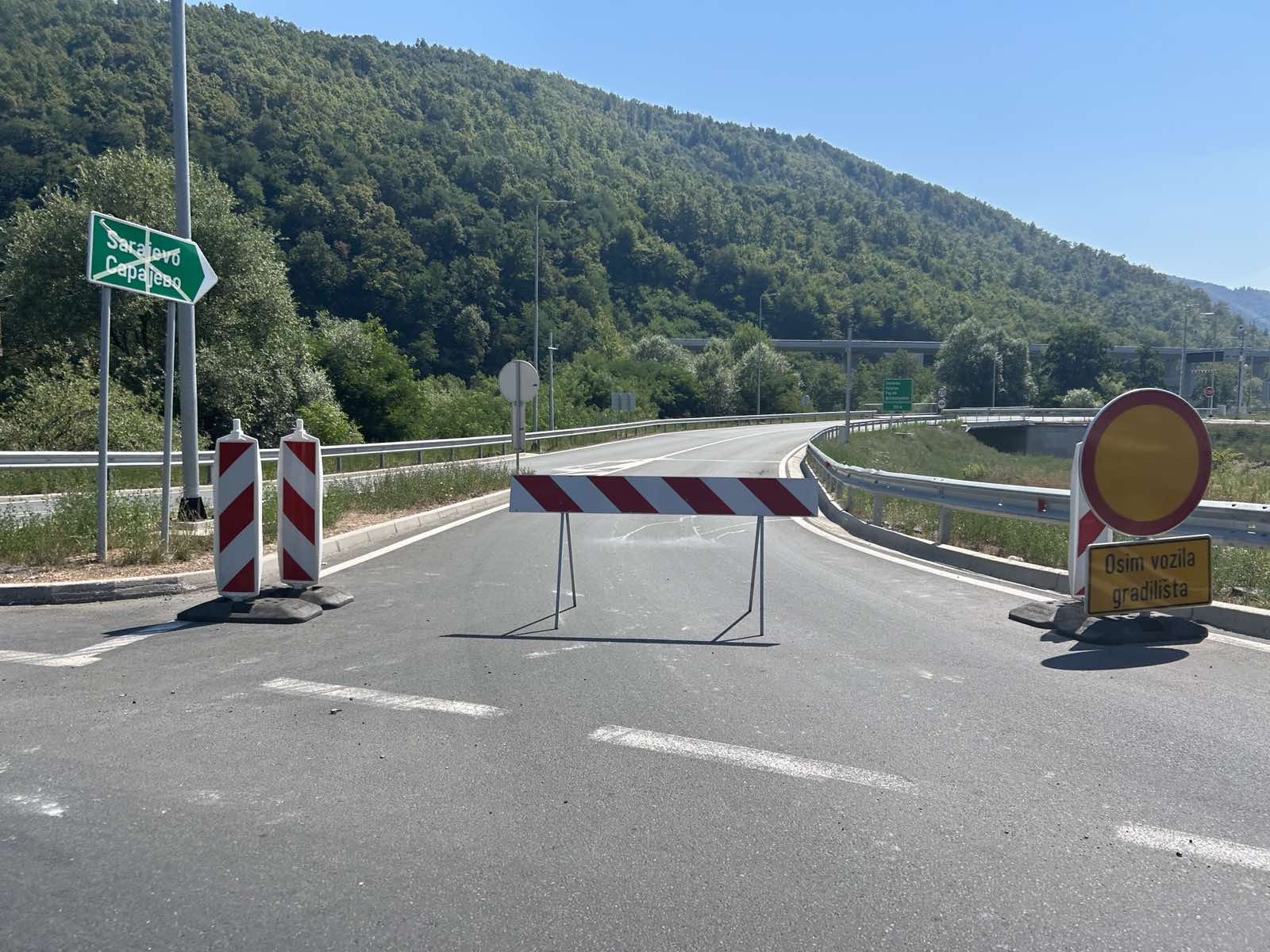 SAOBRAĆAJ USPOREN NA VIŠE PUTNIH PRAVACA: ZATVORENE DIONICE A-1 KAKANJ–LAŠVA I GOLUBINJA–NEMILA