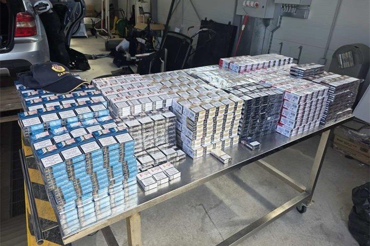 DRŽAVLJANIN BiH POKUŠAO UNIJETI VIŠE OD 42.000 CIGARETA U EU: KAŽNJEN SA 24.000 EURA