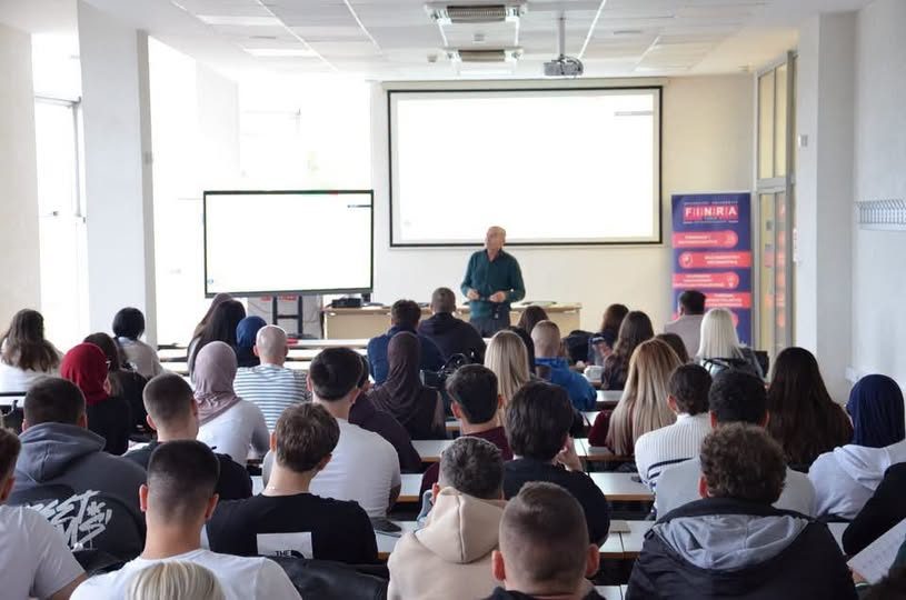 PREDAVANJE IZ POSLOVNE MATEMATIKE NA UNIVERZITETU FINRA TUZLA