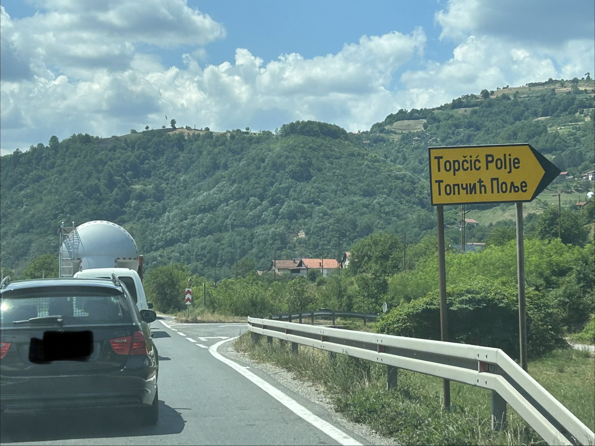 Tragedija kod Zenice: Pješak poginuo nakon što ga je udario Mercedes
