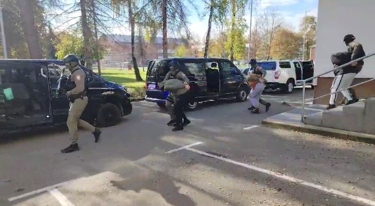 PET POLICAJACA IZ AKCIJE „TERMINAL“ PREDATO TUŽILAŠTVU, SUMNJIČE SE ZA ZLOUPOTREBU POLOŽAJA