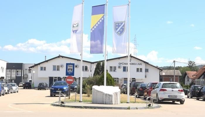 DOBOJ JUG: ISPLAĆENA NOVČANA POMOĆ SA SUFINANSIRANJE DIJELA TROŠKOVA PRIJEVOZA ZA ŠKOLSKU 2024/2025. GODINU