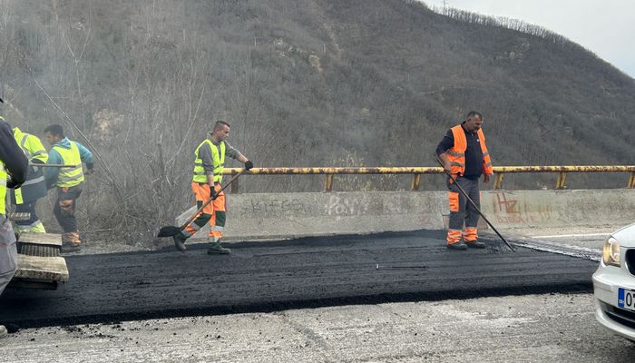 POTPISANI UGOVORI ZA ODRŽAVANJE PUTEVA NA PODRUČJU OPĆINE TEŠANJ POTPISANI UGOVORI ZA ODRŽAVANJE PUTEVA NA PODRUČJU OPĆINE TEŠANJ