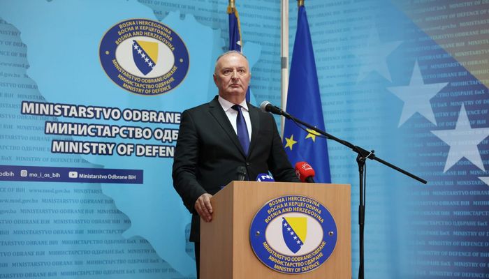 HELEZ: PREKIDAM SVAKU SARADNJU SA SRBIJOM HELEZ: PREKIDAM SVAKU SARADNJU SA SRBIJOM