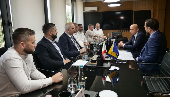 SPORTSKIM KLUBOVIMA IZ MAGLAJA 176.999 KM, OPĆINE TEŠANJ I DOBOJ JUG ULAŽU U SPORTSKU INFASTRUKTURU