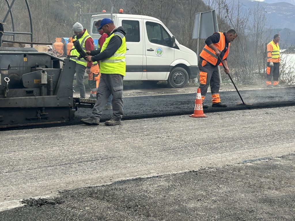 RADOVI SU NA VIŠE PUTNIH PRAVACA