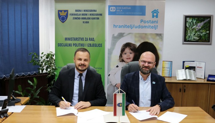 POTPISAN PROTOKOL O PODRŠCI HRANITELJSKIM PORODICAMA: NAJAVLJENO OTVARANJE SOS CENTRA ZA HRANITELJSTVO