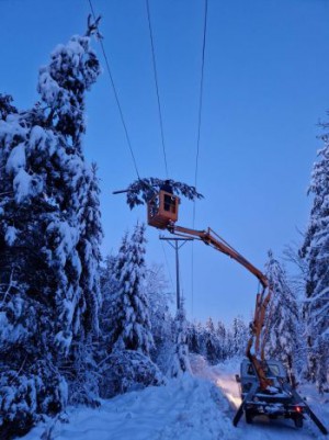 U TOKU VREMENSKIH NEPOGODA OTKLONJENO VIŠE OD 2300 KVAROVA NA MREŽI I OBJEKTIMA