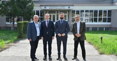 Premijer Pivić i ministar Mušija posjetili Medicinski fakultet u Zenici: Puna podrška za bolje zdravstvo u Zeničko-dobojskom kantonu