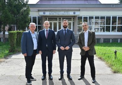 Premijer Pivić i ministar Mušija posjetili Medicinski fakultet u Zenici: Puna podrška za bolje zdravstvo u Zeničko-dobojskom kantonu