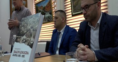 TEŠANJ U OKVIRU „DANA OTPORA FAŠIZMU“ PROMOVIRANA KNJIGA „TRAGOVI GENOCIDA: GRAPSKA 1992-1995.