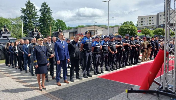 “Zlatna policijska značka” za Dan policije ZDK-a posthumno dodijeljena i specijalcu Vlatku Popovu