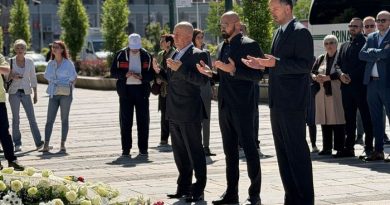 MINISTRI ISAK I LOKMIĆ ODALI POČAST NAJMLAĐIM ŽRTVAMA OPSADE
