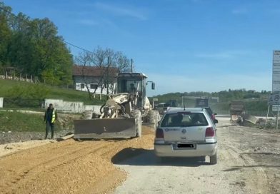 GUŽVE NA CESTAMA I GRANIČNIM PRELAZIMA: EVO GDJE SU AKTUELNE OBUSTAVE I RADOVI